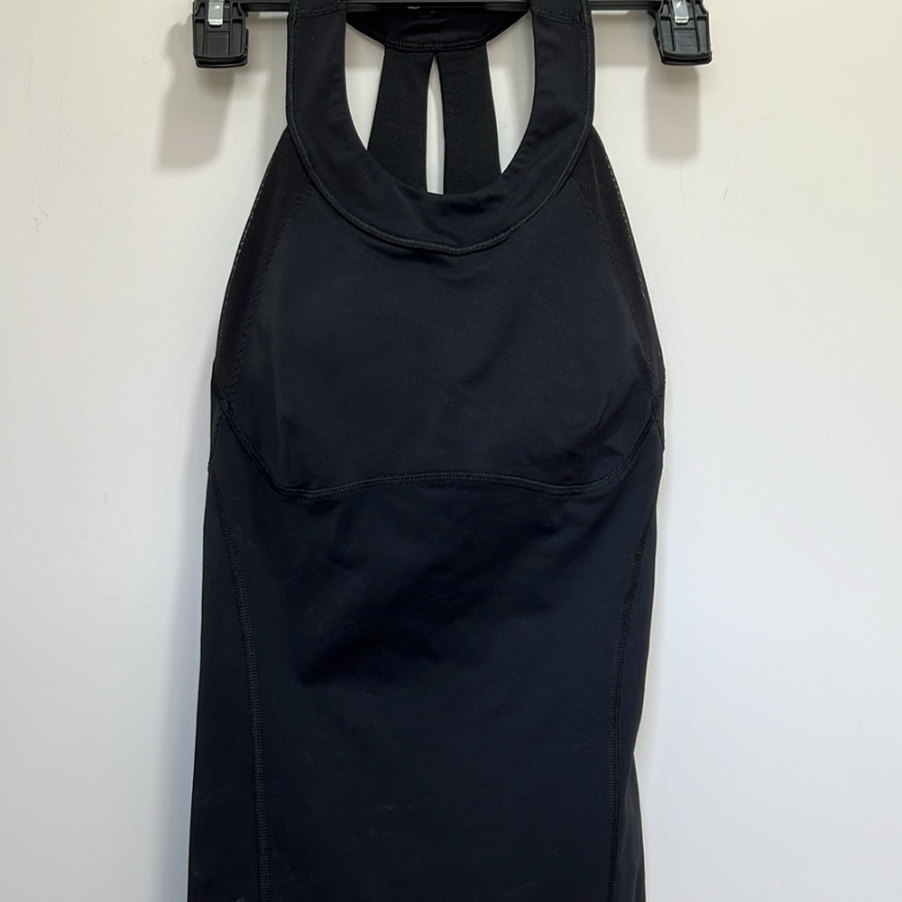 Lululemon black  tank top with built in bra. size 4 has pads. EUC - Picture 2 of 6